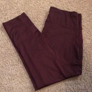 Maroon Cropped Athletic Leggings